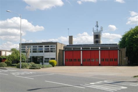 hayes fire station © kevin hale cc by sa 2 0 geograph britain and