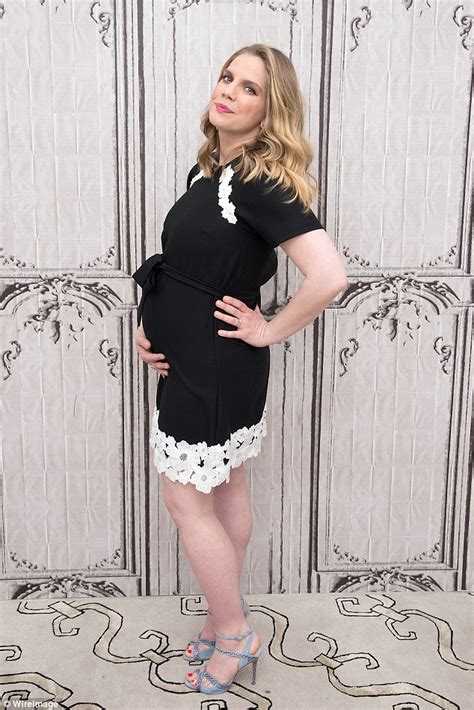 Veep S Anna Chlumsky Welcomes Her Second Daughter Clara