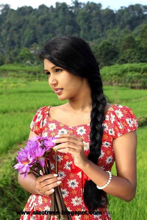 srilankan actress picture gallery ashiya dassanayake