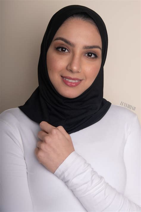 active sport hijab  black limited edition luxy hijab