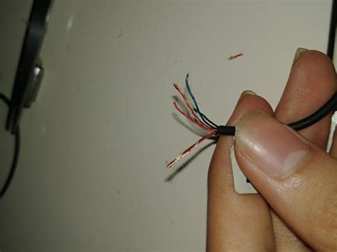 headphones earphone wiring     unscrew  housing   mm plug electrical