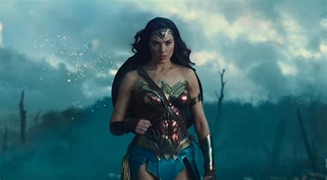 new wonder woman trailer starring gal gadot revealed muscle and fitness