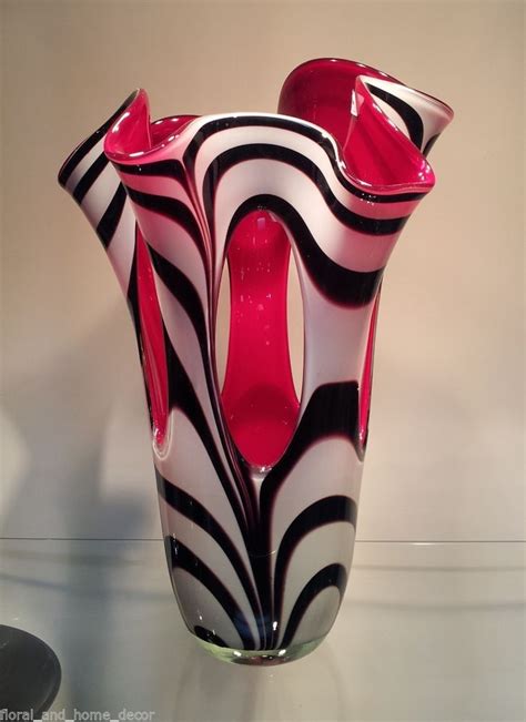 15” Hand Blown Glass Murano Art Style Vase Black White Red Handkerchief