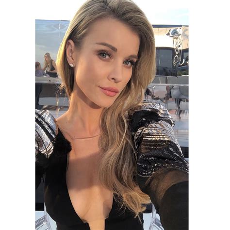 Joanna Krupa Sexy Selfie Celeblr