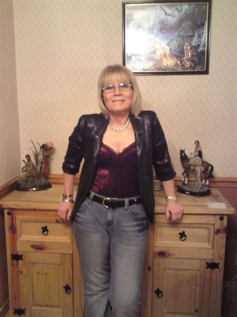 suekay3004 56 from cardiff is a local granny looking for casual sex