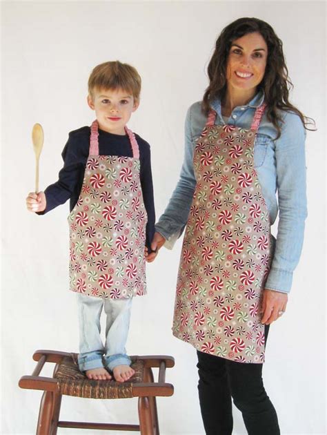 sewing  adorable childrens apron    helper craftsy