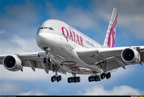 aph qatar airways airbus   london heathrow photo id