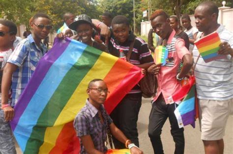 tanzania ue ritira ambasciatore i 10 gay arrestati rilasciati dopo