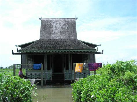 rumah baanjung rumah tradisional suku banjar arsitag
