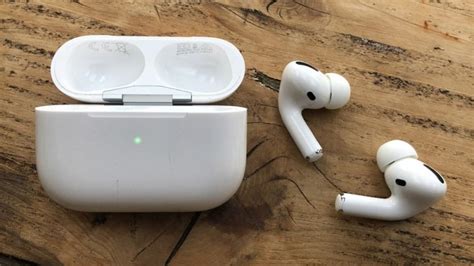 apple airpods pro review apples noise cancelling buds tick   boxes techero geeks