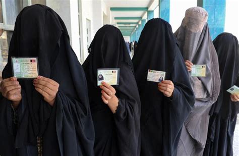 Canada Allows Veiled Muslim Women To Bypass Airport