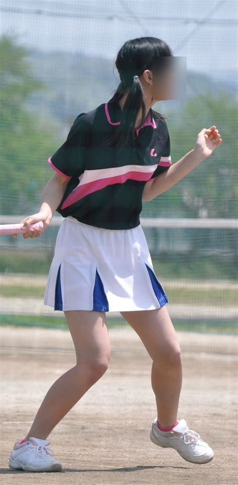 jcのスコート画像をjcソフトテニス部とjcバドミントン部の試合中に試合会場内 cute girl poses sport