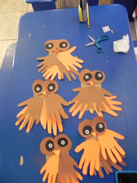handprintowls handprint owls   classroom basteln mit
