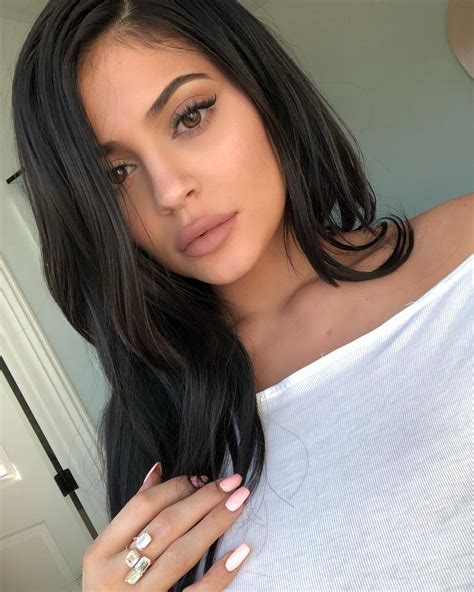 Get The Look Kylie Jenner Coconut Bare Lip Kit Kylie