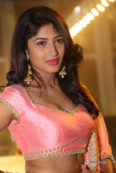 actress roshini prakash stills