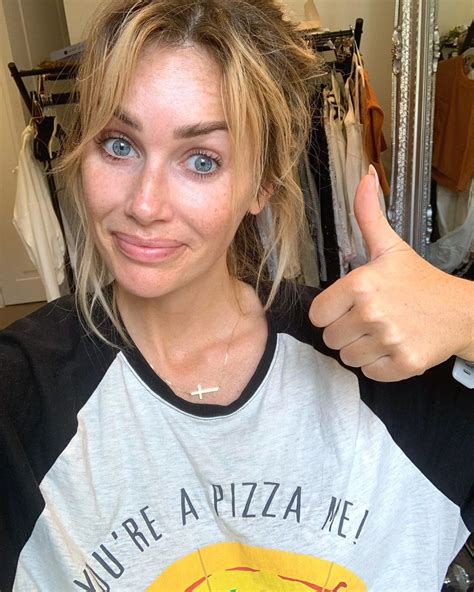 Love Island Beauty Laura Anderson Shares ‘hungover’ No Makeup Snap On