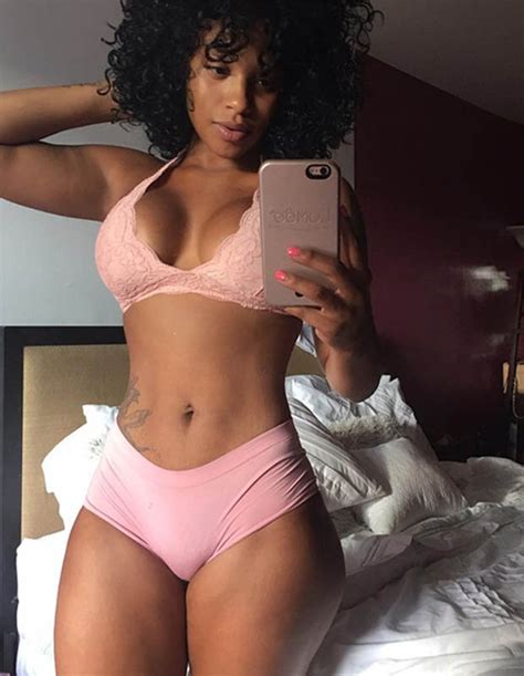 Instagram Babe Shocks With Sexy Underwear Camel Toe Flash Daily Star