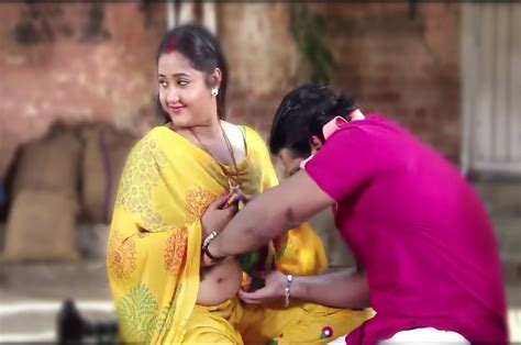 Video This Bhojpuri Song By Pawan Singh Kajal Raghavani Is Rocking