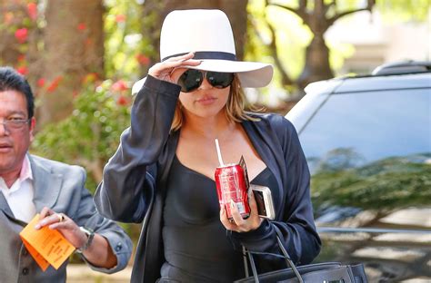 khloe kardashian clarifies comments on ciara s celibacy khloe