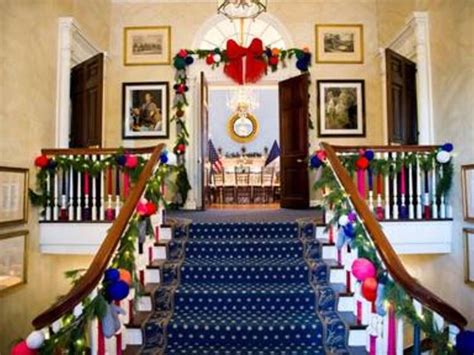 Gracie Mansion Reveals Holiday Decorations Holiday Decor Mansions