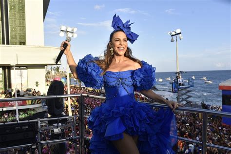 ivete sangalo anuncia camarote proprio  carnaval  em salvador carnaval  na bahia