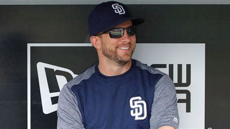 padres extend  contract  manager andy green   season cbssportscom