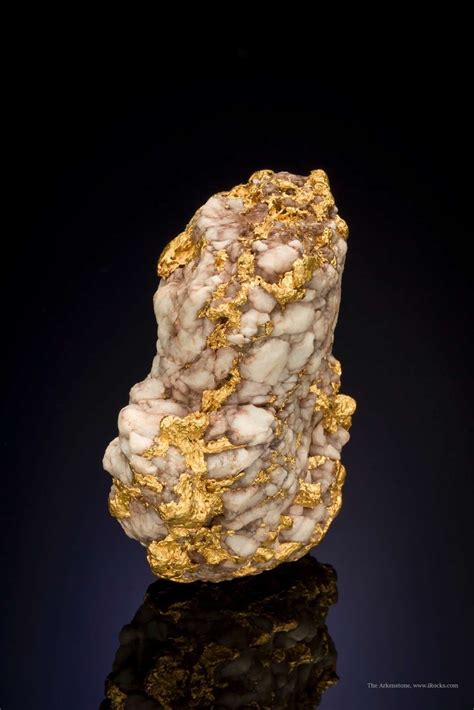 gold  quartz den  quartzsite usa mineral specimen