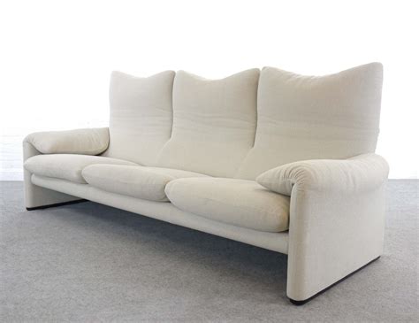 maralunga  seater sofa  vico magistretti  cassina