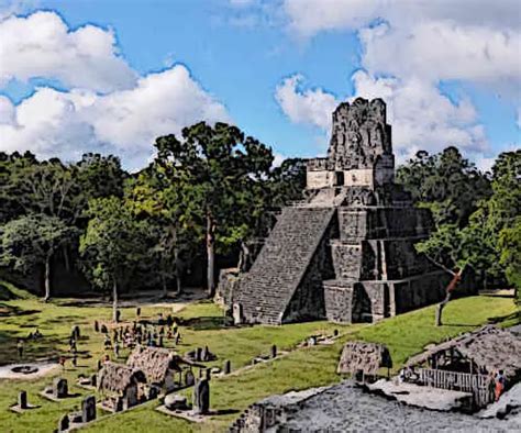 tikal national park important ruins  ancient mayan city tikal