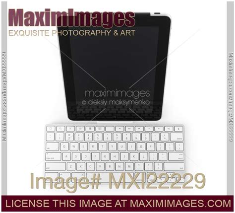 photo  apple ipad  tablet computer   keyboard stock image mxi