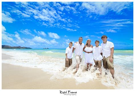 oahu family portrait   beach kelly  frame photography