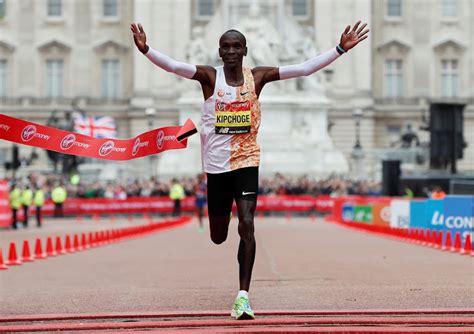 eliud kipchoge wins fourth london marathon title