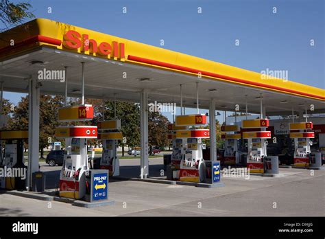 shell petrol station gas station stock photo alamy