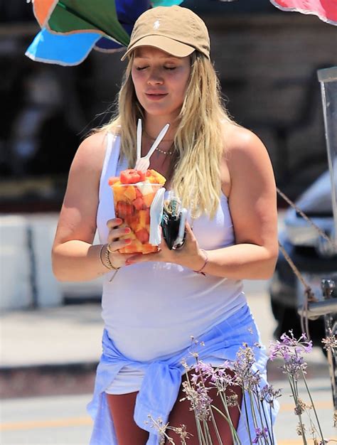 pregnant hilary duff out in los angeles 07 08 2018