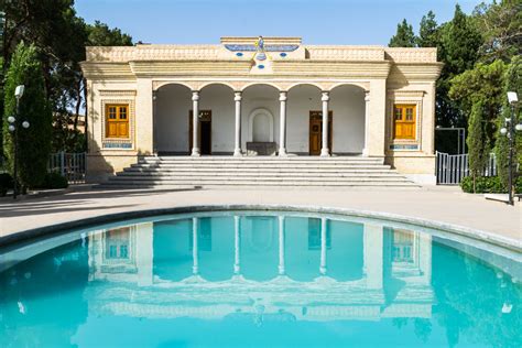 zoroastrian fire temple   year fire yazd attraction apochicom