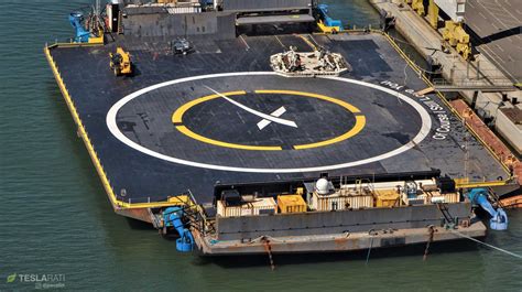 spacex drone ship heads   bahamas  falcon   polar launch iloveteslacom