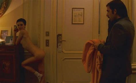Anatomy Of A Nude Scene Natalie Portman Goes Nude In Wes