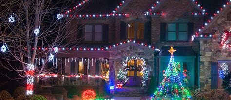 outdoor christmas lights ideas for the roof