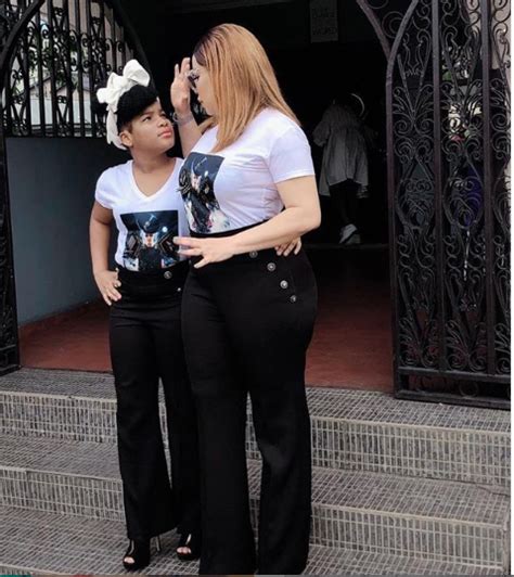 beautiful photo of monalisa chinda and her daughter tamar
