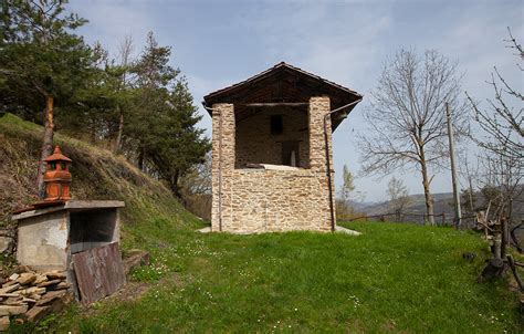 traditional italian rustic style home  sale  piedmont niella belbo  piedmont property