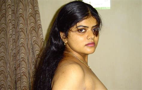 saritha nair hot photos holidays oo