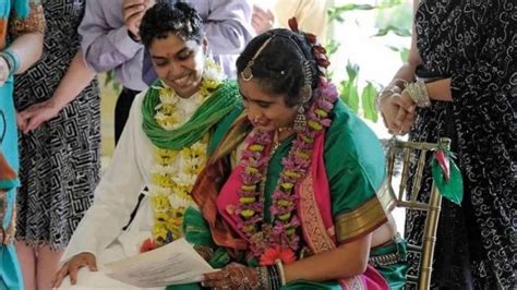 ہم جنس پرست انڈین امریکی جوڑے شادی کے لیے منفرد انداز اپنانے لگے bbc
