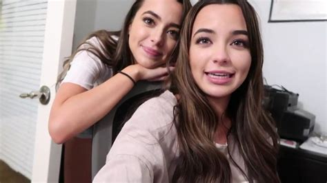 Pin By Victoria On Roni And Nessa Merrell Twins Merrill Twins