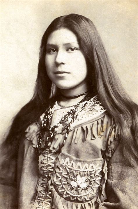 25 Stunning 19th Century Portraits Of Native America Women Native