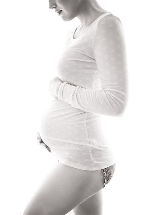 maternity boudoir nude pregnancy photos