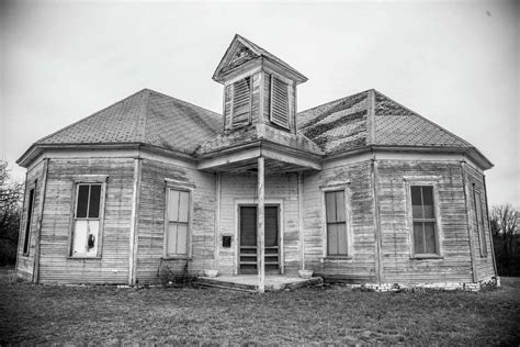 16 Creepy Abandoned Homes In Texas