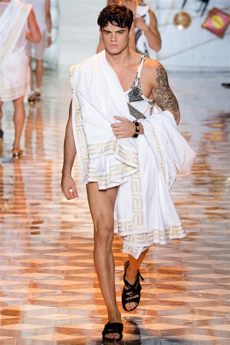 fashion and the city versace spring summer 2015 men s
