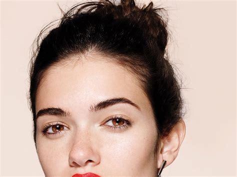 How To Choose The Right Red Lipstick For Your Skin Tone Self