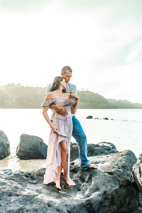 top kauai couples photographers couples portraits in