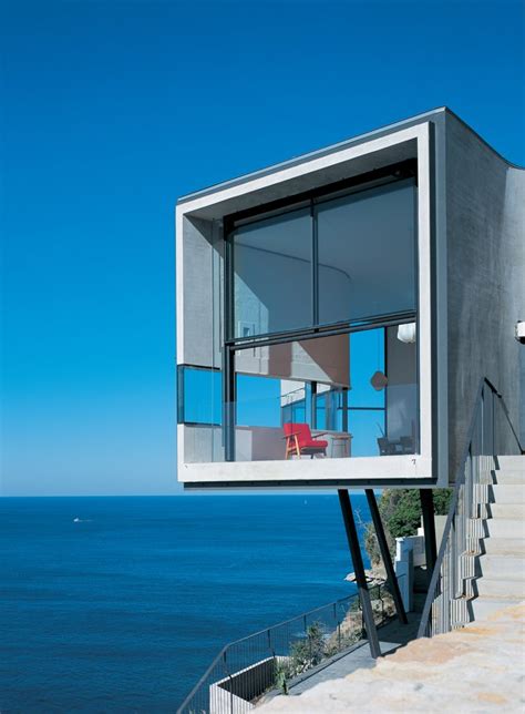 dramatic cliffside house  dover heights idesignarch